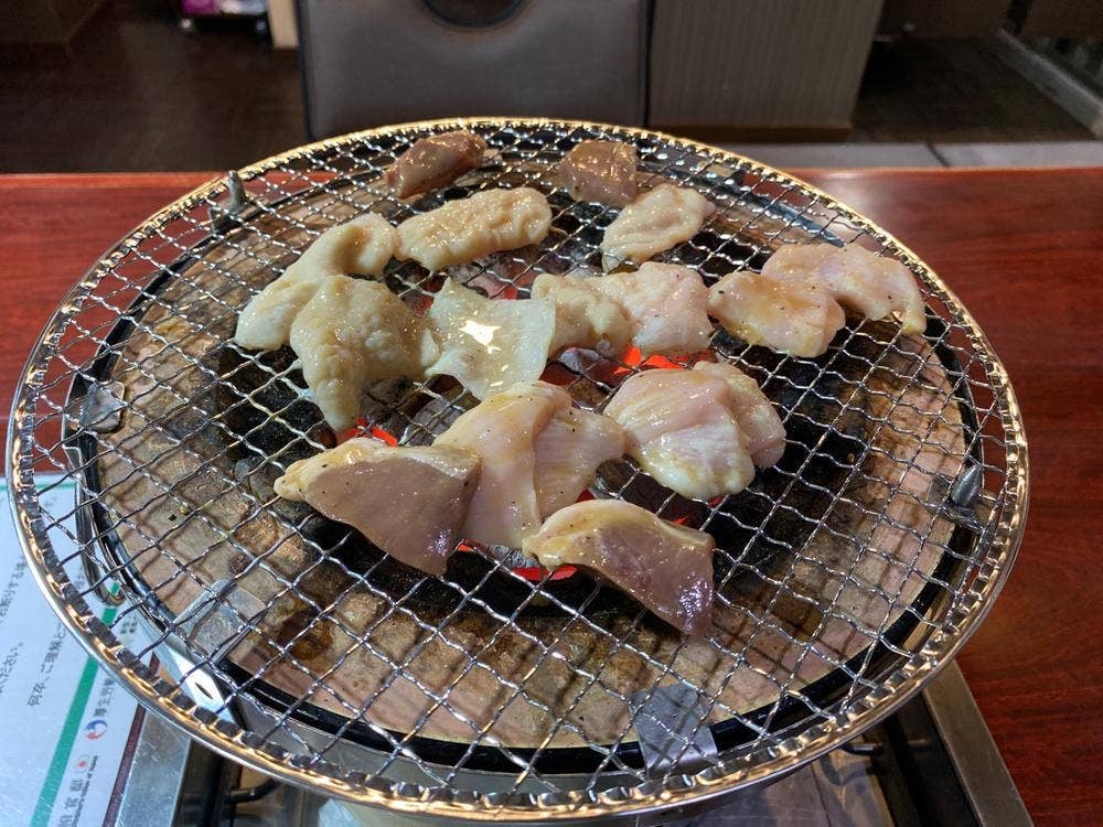塩ホルモン 栗の木 本店