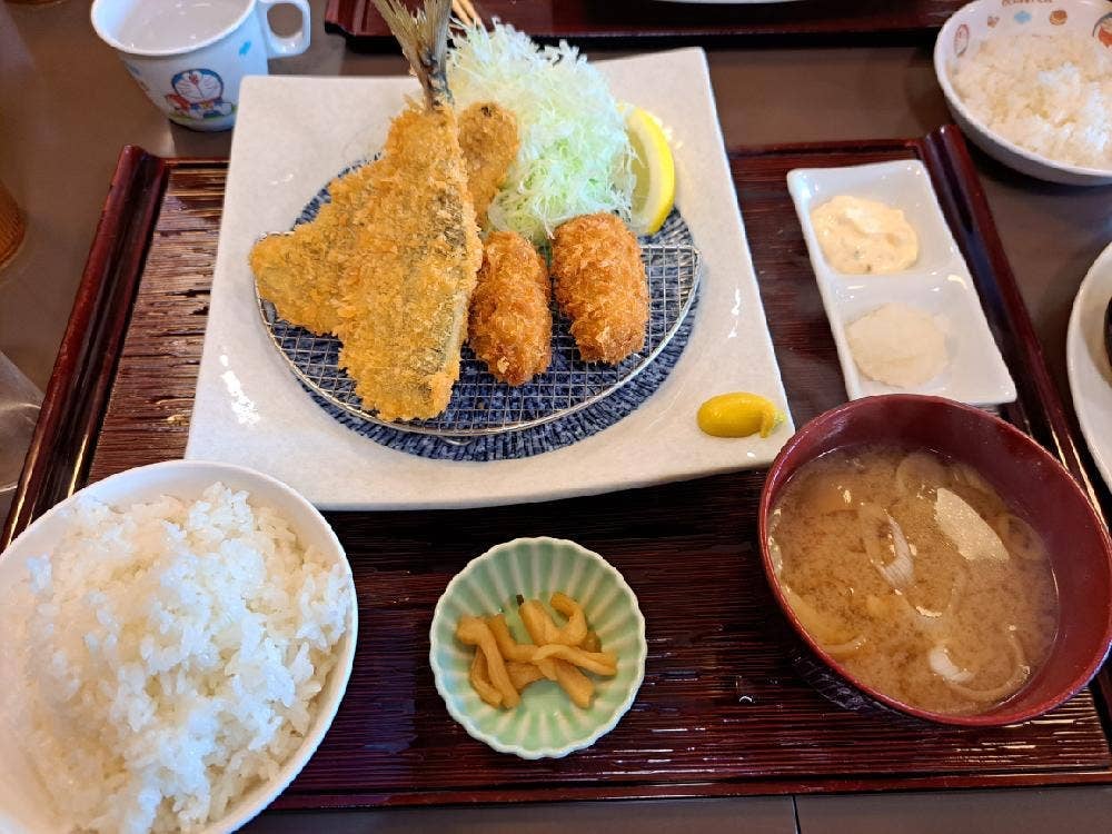 定食と釜めし あかねや食堂