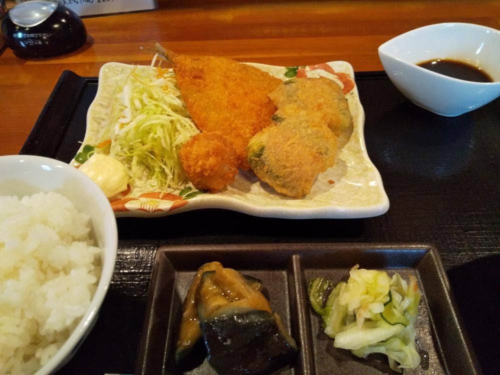 炭火串焼と会津蕎麦 春待堂