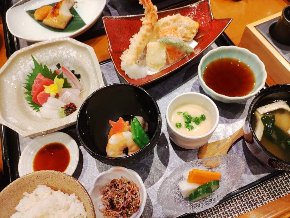 日本料理成城きた山 本店