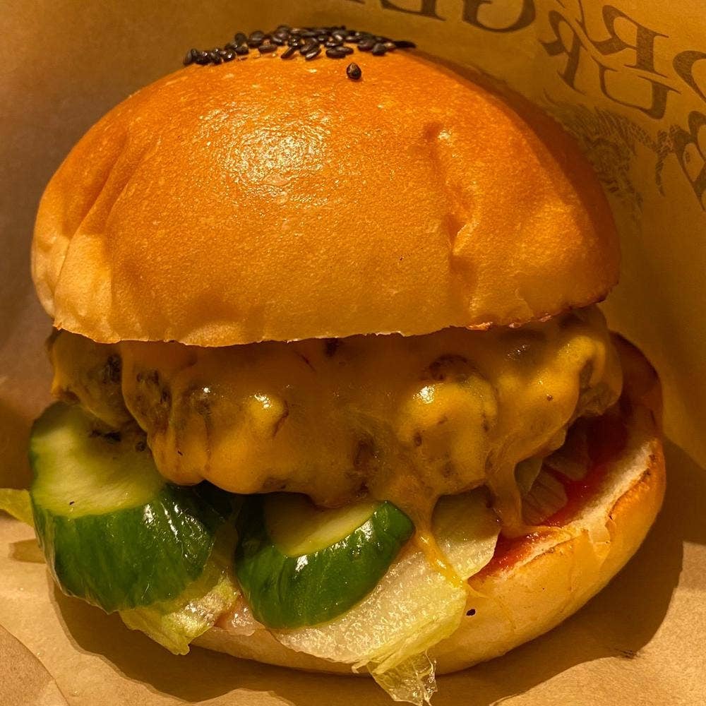 DRAGON BURGER 伏見稲荷店