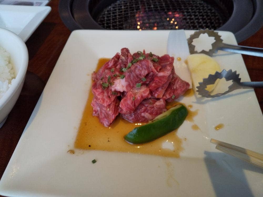 牛豊 八山田店