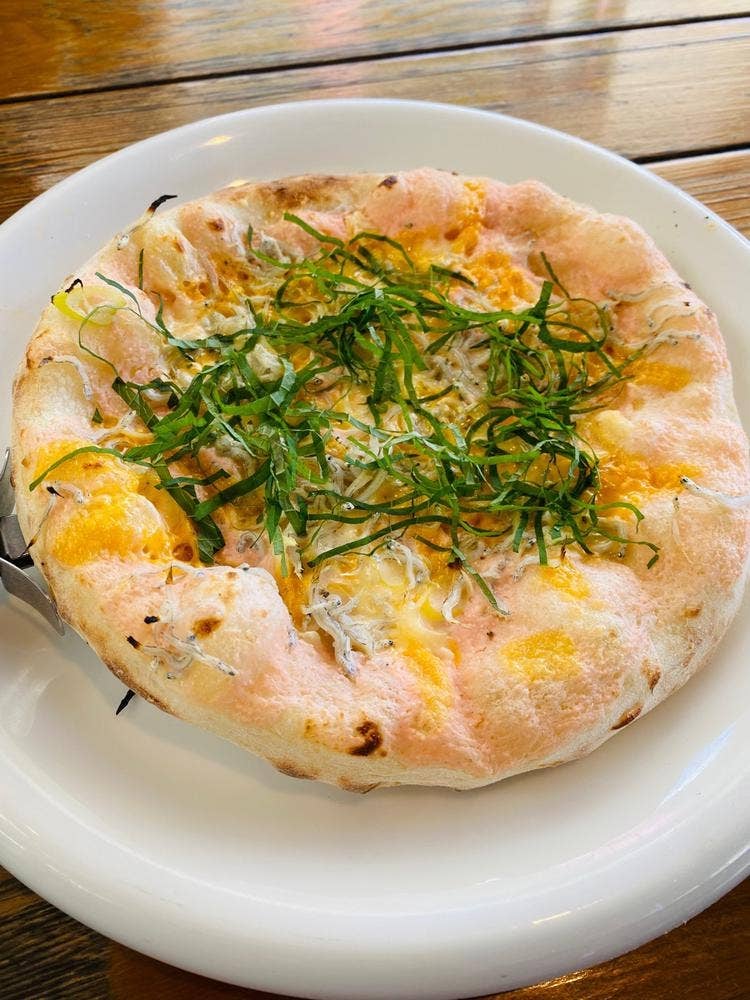 淡路島生パスタと窯焼きピザ Trepici