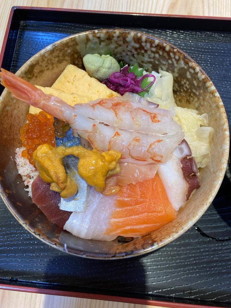 小松水産の海鮮丼 サンピアザ