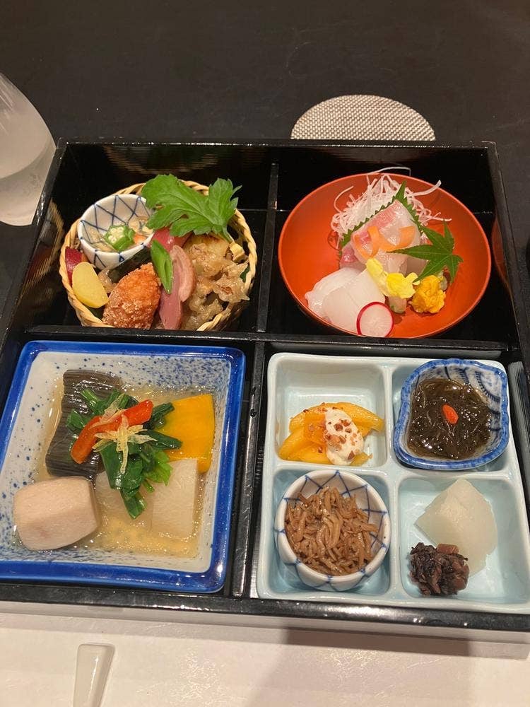 日本料理 湯木 大丸心斎橋店