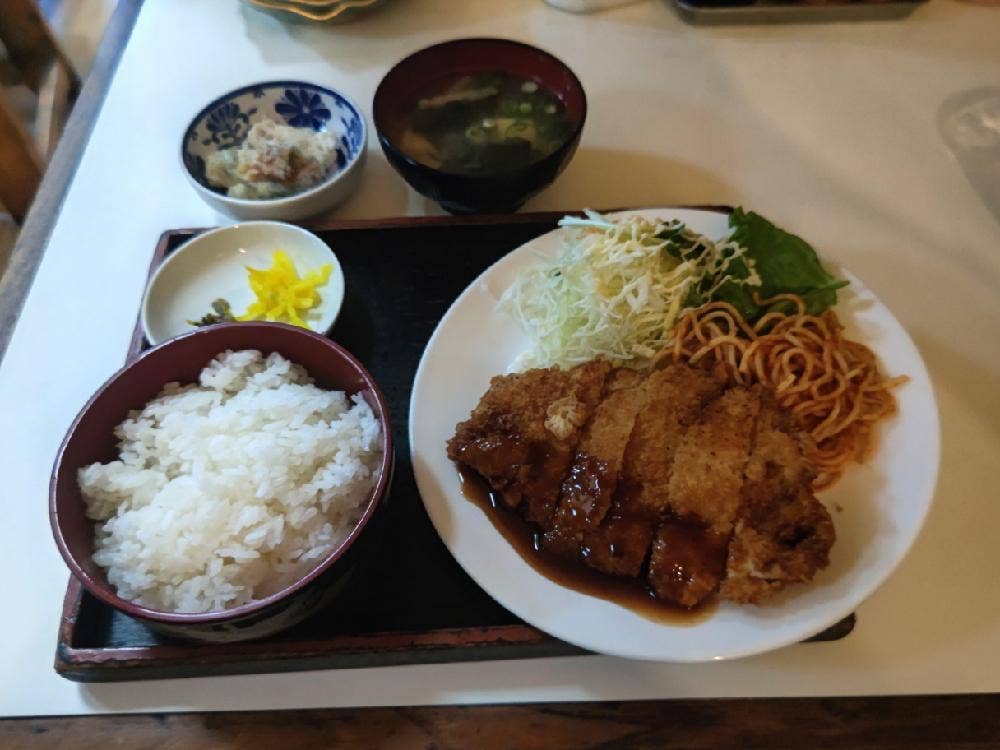 かつ乃食堂