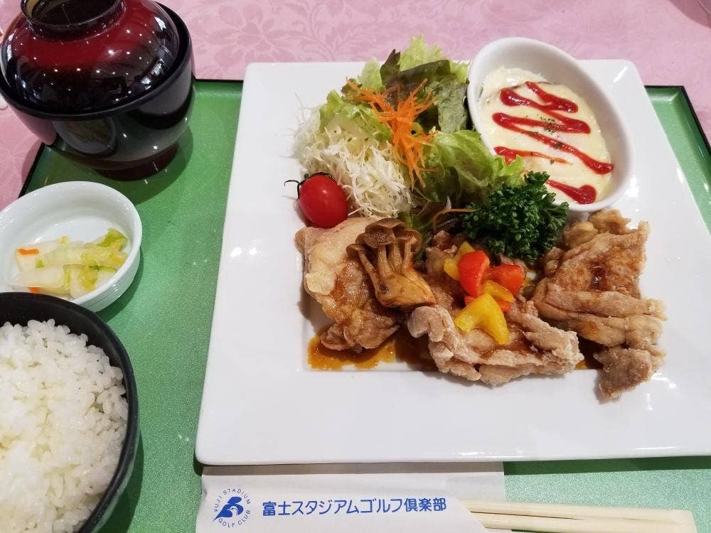 富士スタジアムゴルフ倶楽部 レストラン