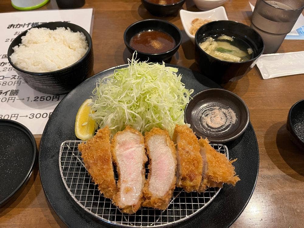 とんかつ専門店 勝れつ亭