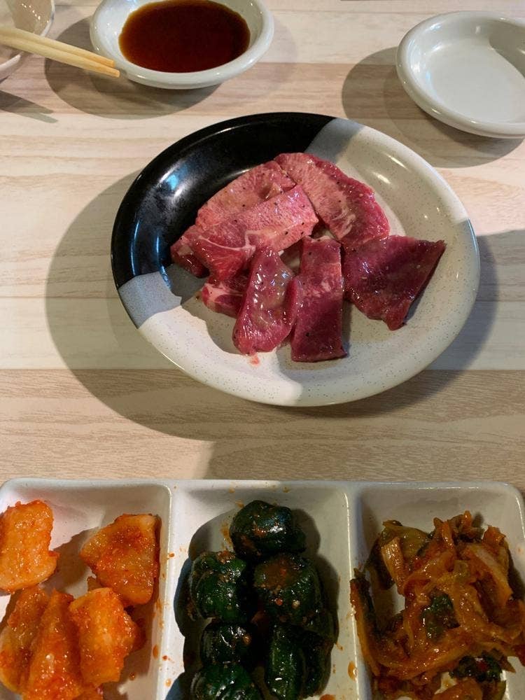 炭火焼肉まこと