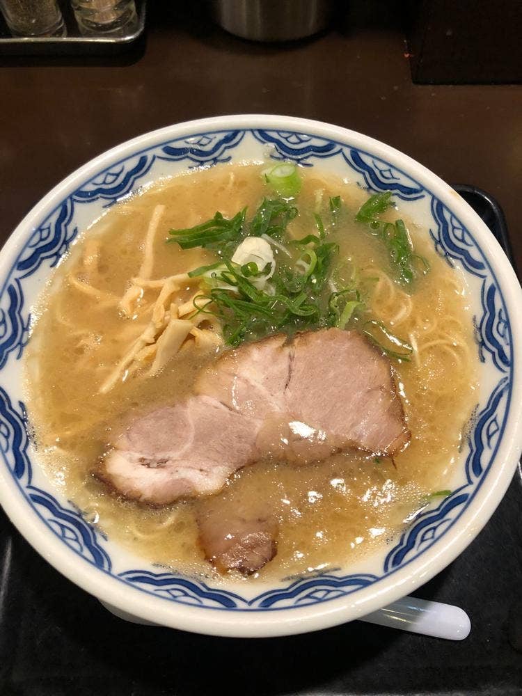 博多麺房 赤のれん 西麻布本店