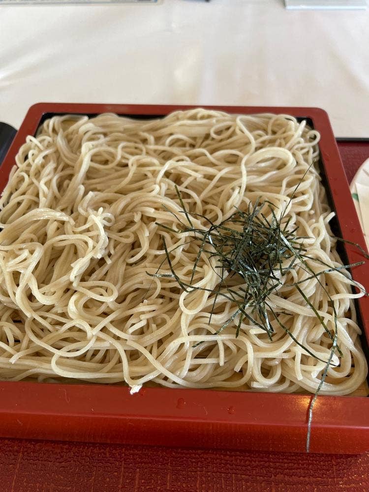 湖畔亭
