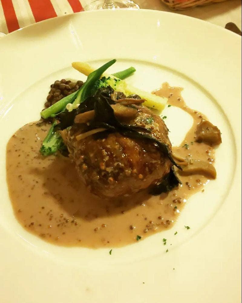 ビストロ モンマルトル