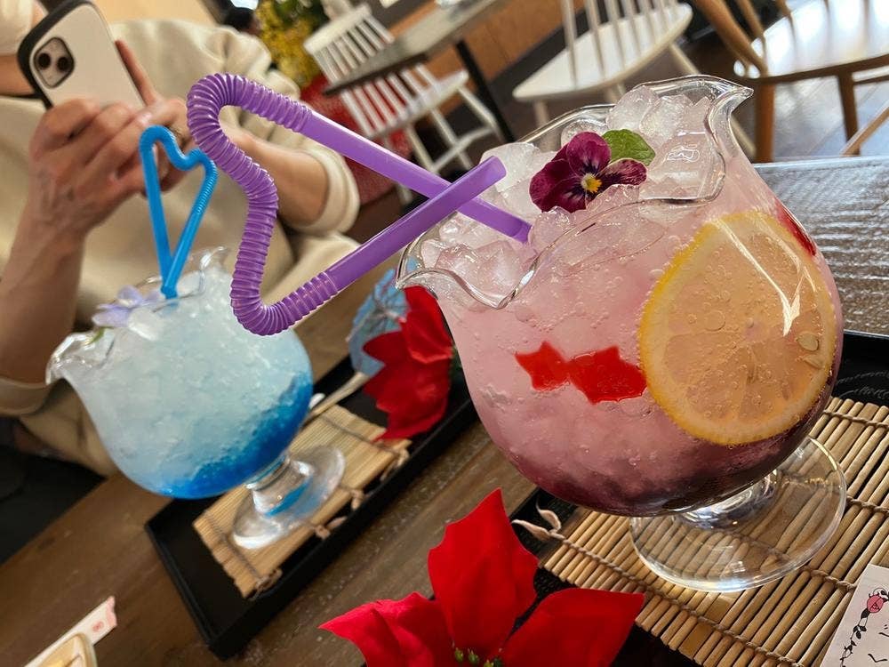 カフェ&ダイニングバー 金魚亭