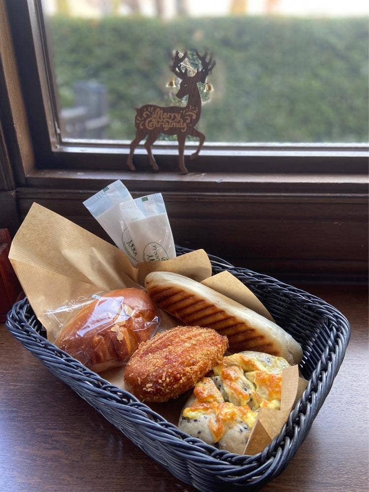BAKERY PENNY LANE 岡本店
