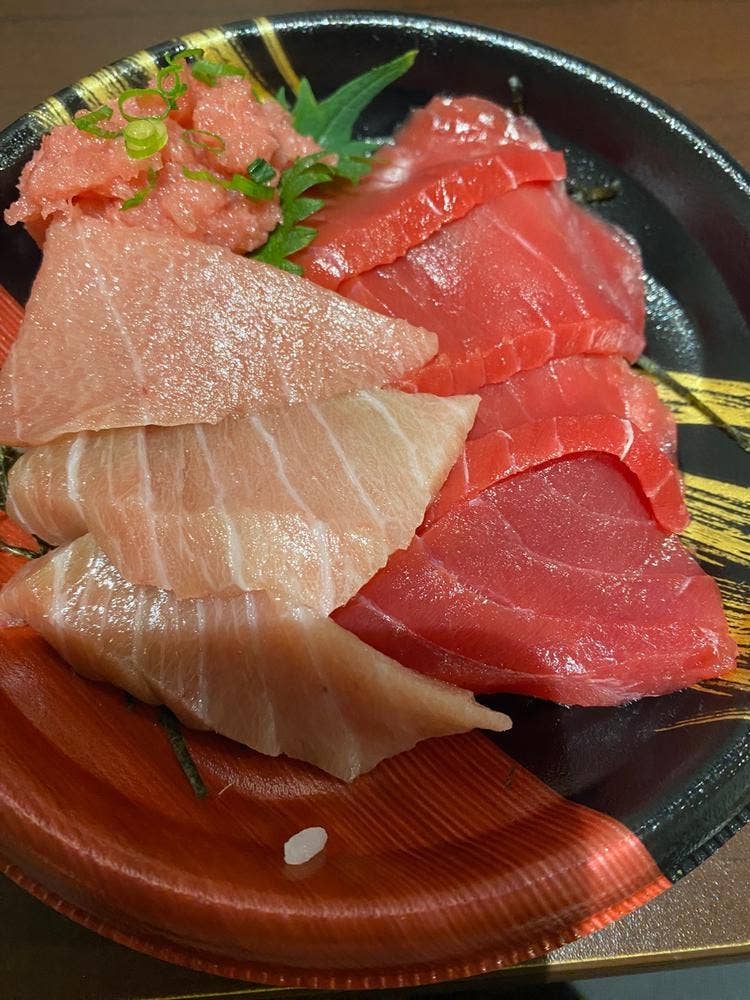 九州まぐろ 旦過店
