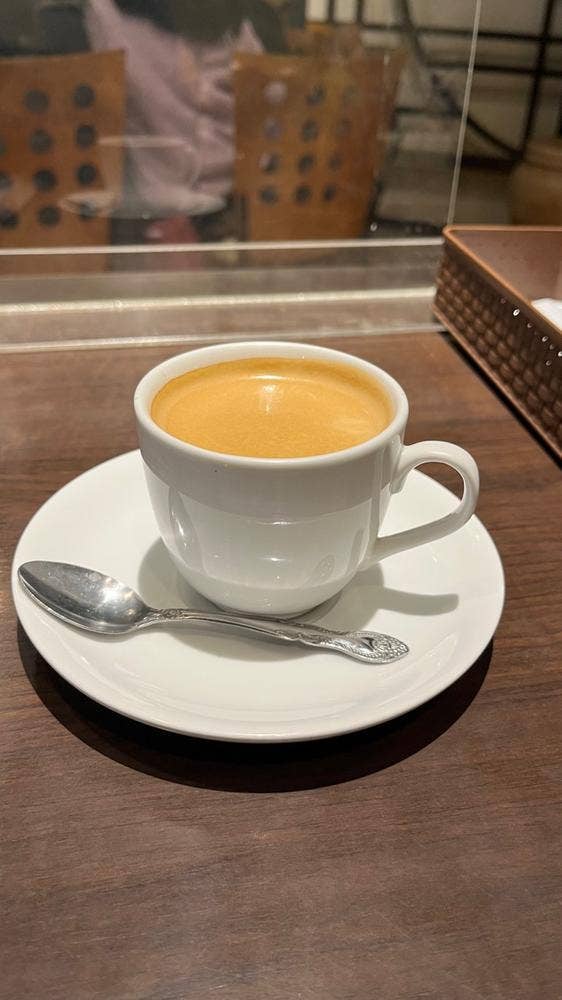 Cafe Dining Crocus