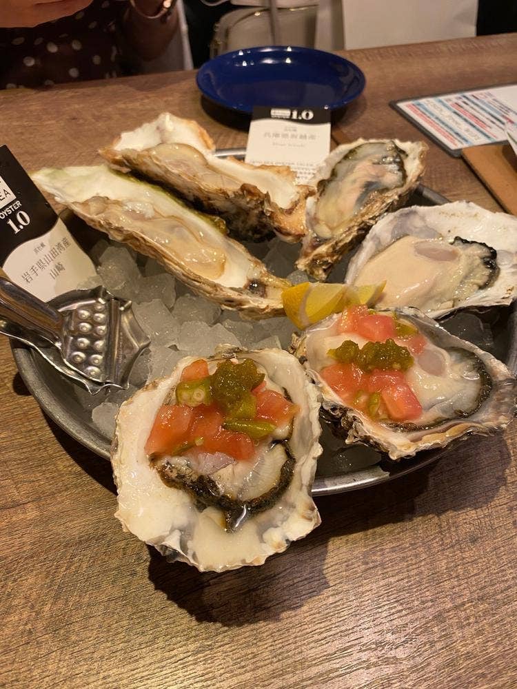 ザ カーブ ド オイスター