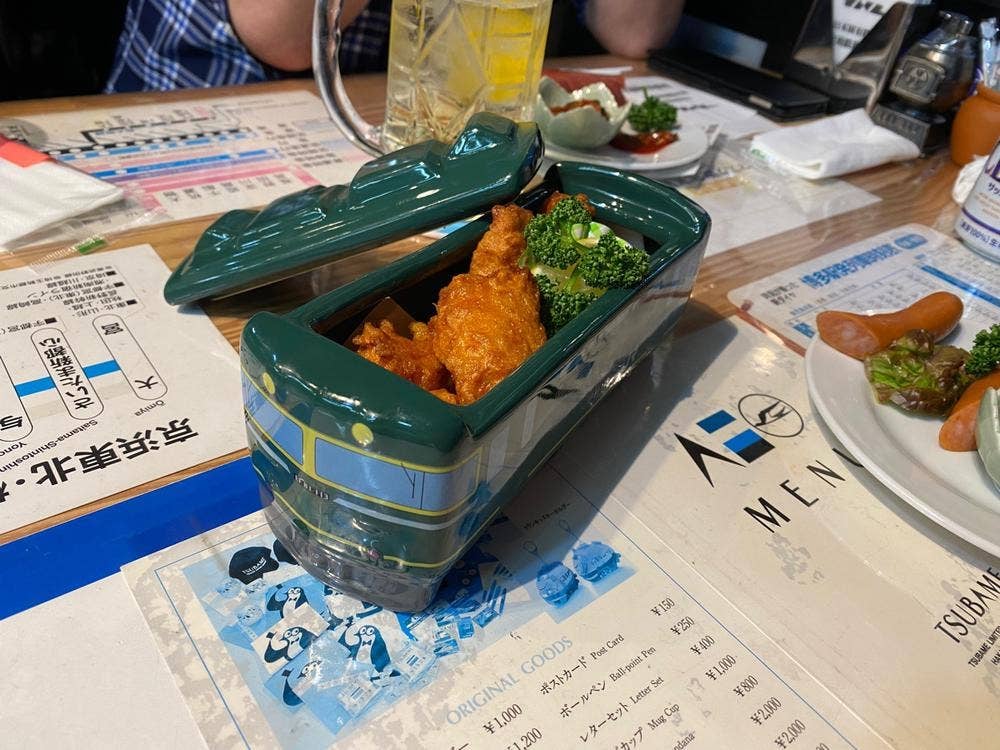 鉄道とさっかーの居酒屋・新横浜機関区