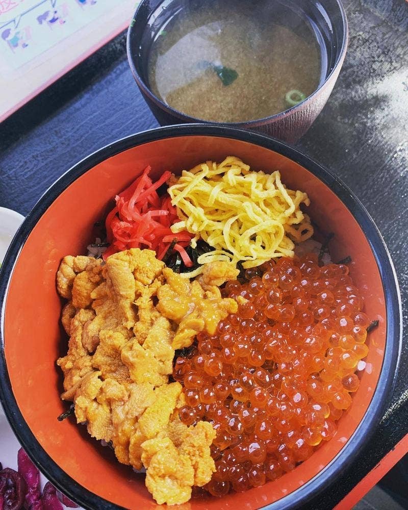 海鮮丼 ととや