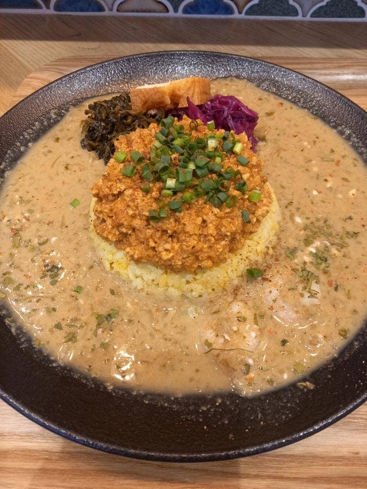 バルと、デリと、スパイスカレー アシタモイイヒ