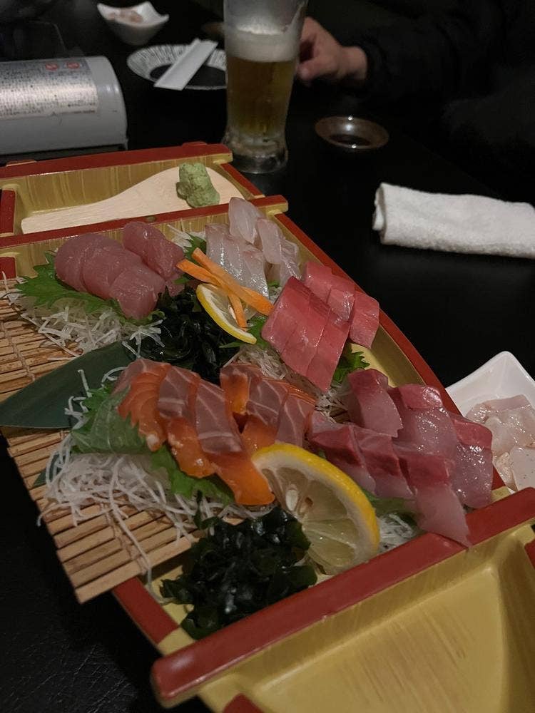 完全個室 海鮮と産地鶏の炭火網焼き うお鶏静岡店