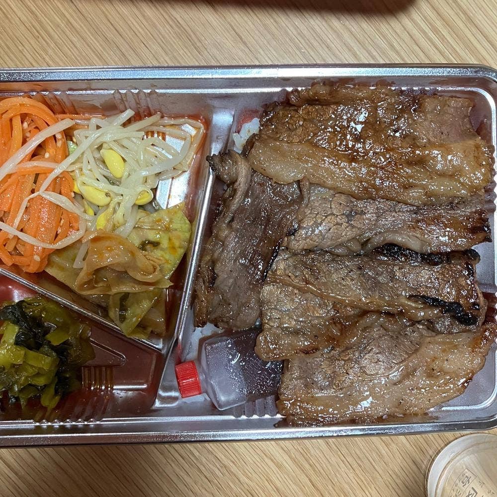 焼肉 モモンジ