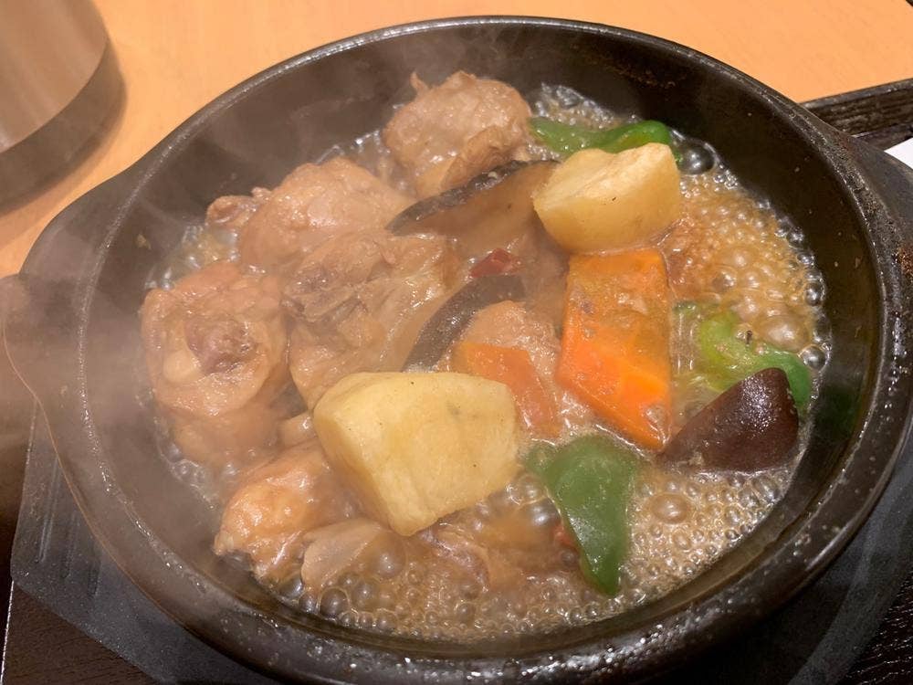 楊銘宇黄燜鶏米飯 赤羽店