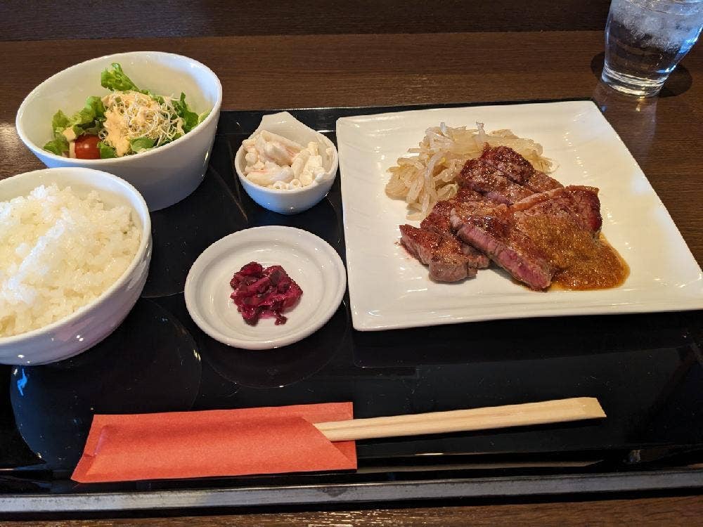 ステーキダイニング 団扇