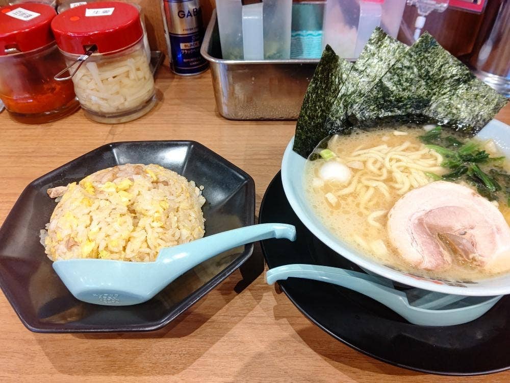 横浜家系ラーメン 町田商店 弥富通店