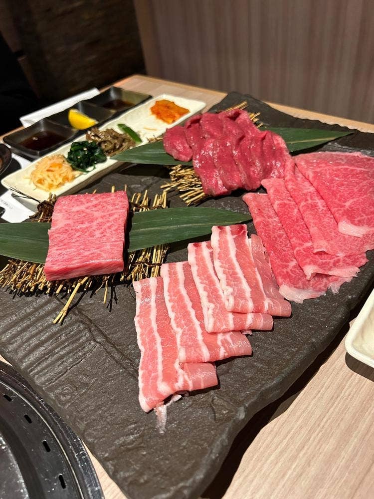 近江うし 焼肉 にく TATSU 青山本店