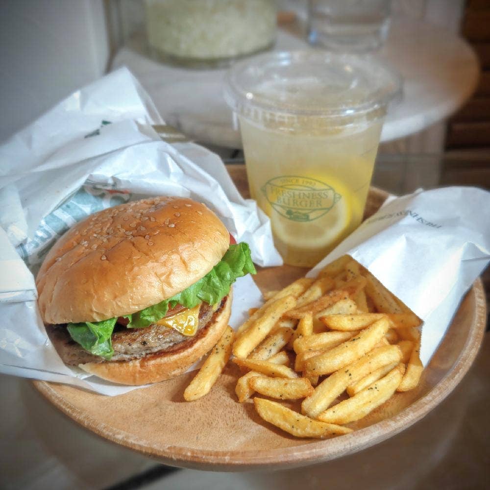 フレッシュネスバーガー 中目黒店