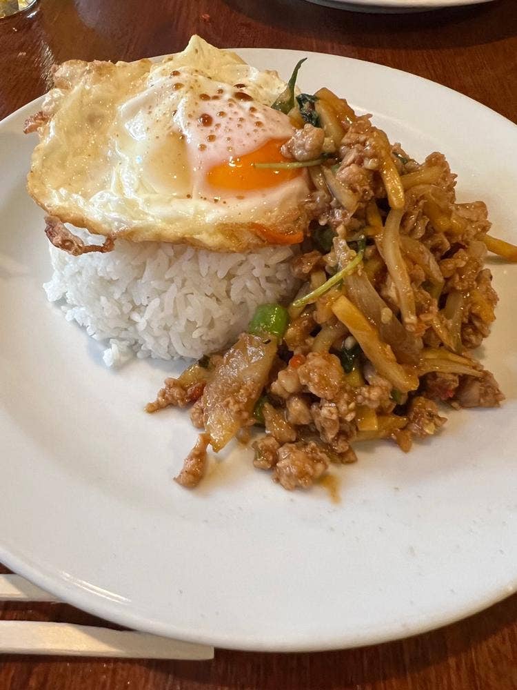タイレストラン クンメー 本店