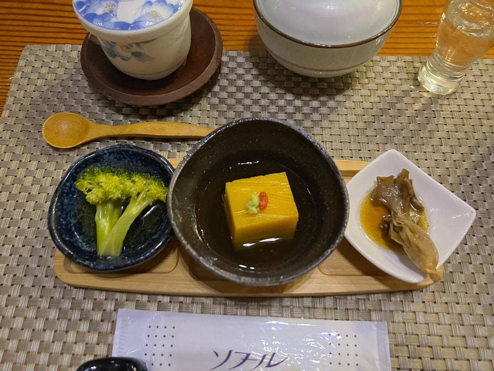 高峰温泉 お食事処