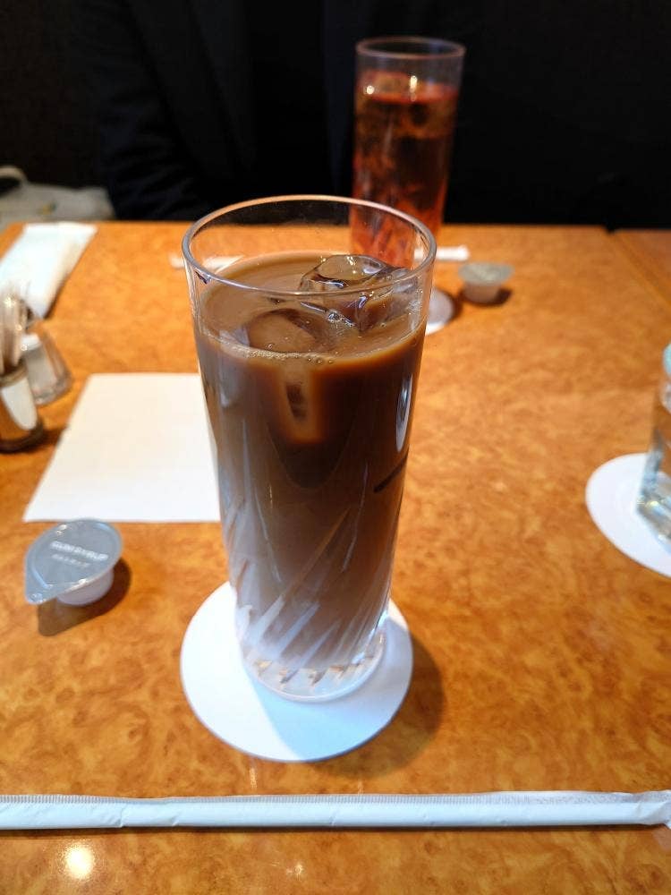 カフェ・ド・サリュー
