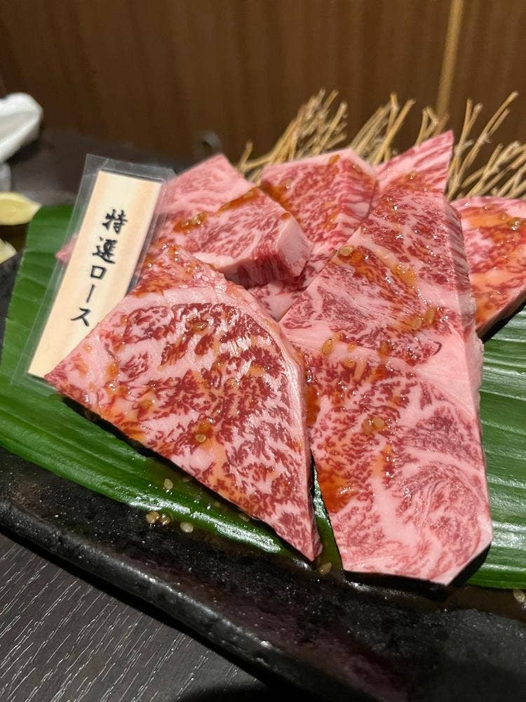 炭火焼肉 十座