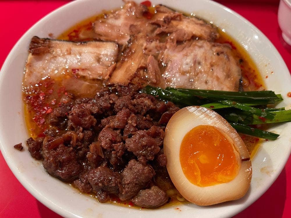 スタミナ肉ラーメン三條