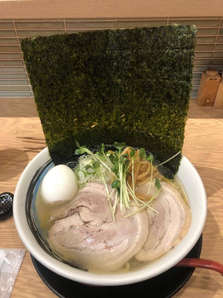 海鮮レアカツ 手巻きずし KITSUNE