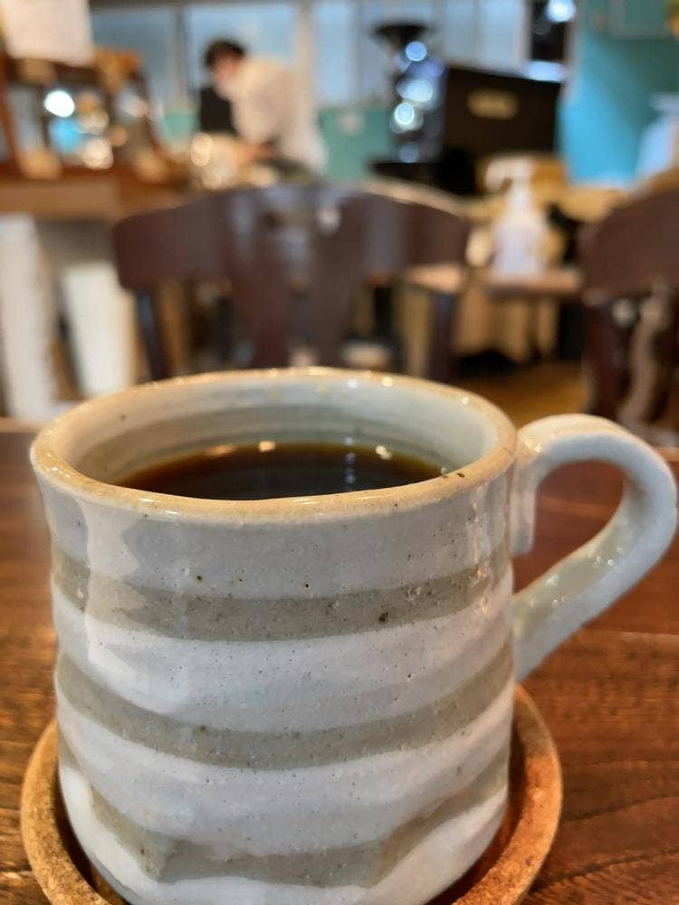 Y's coffee roaster & baked shop