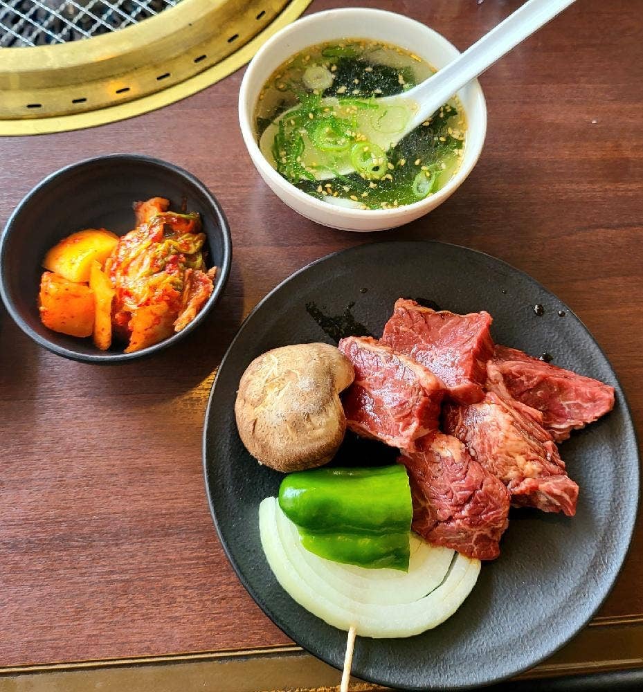 テーブルオーダーバイキング 焼肉 王道 花園店