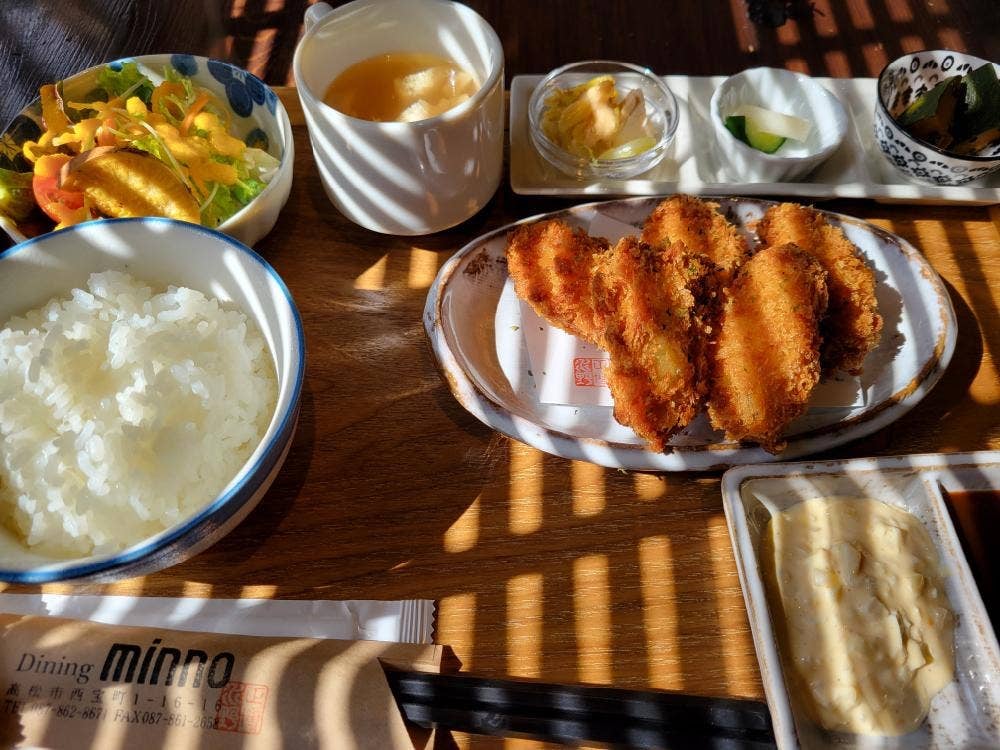 Dining minno
