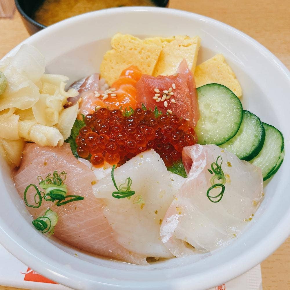 ちよだ鮨 ラスカ平塚店