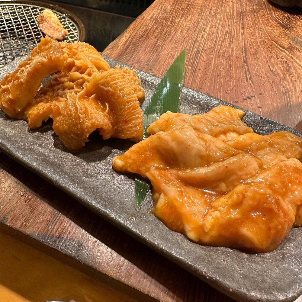新鮮ホルモン料理 萬の屋 上本町店