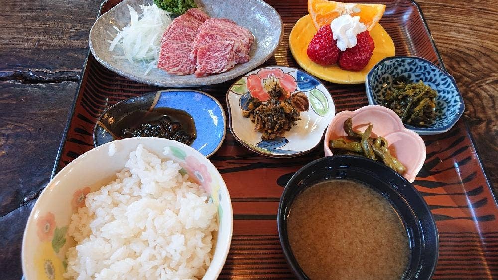 レストラン すずらん