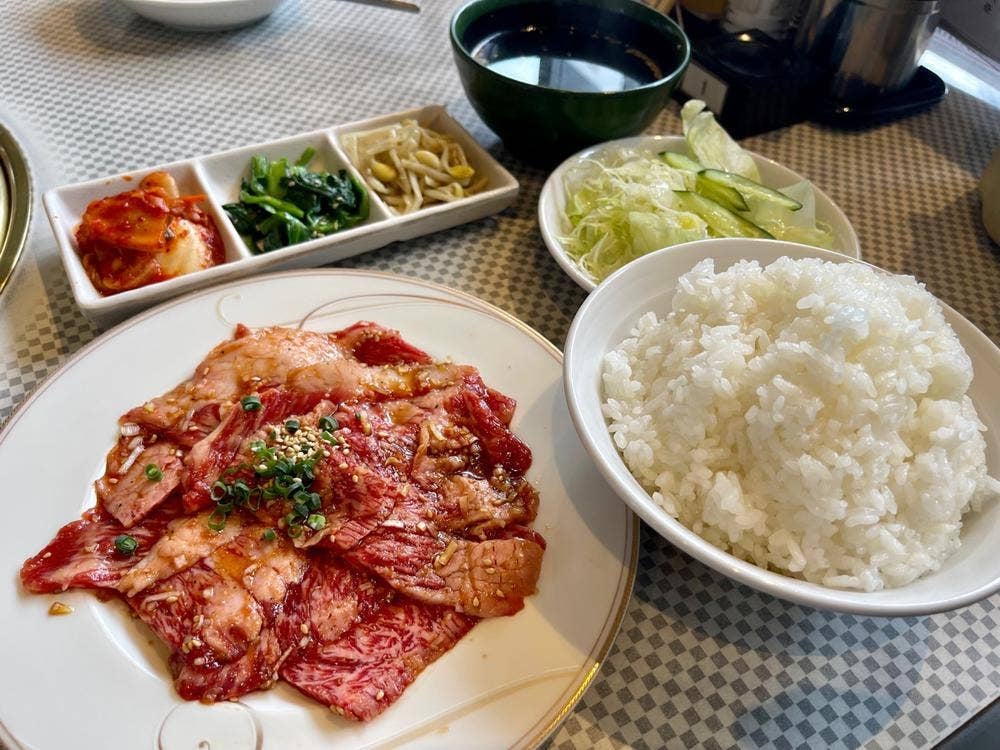 焼肉・海鮮 山水苑