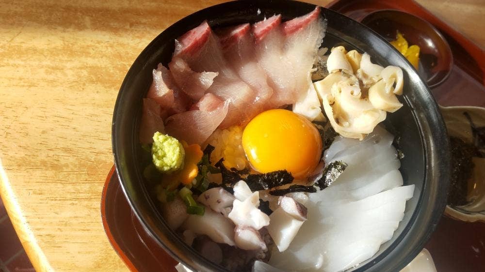 つるや食堂