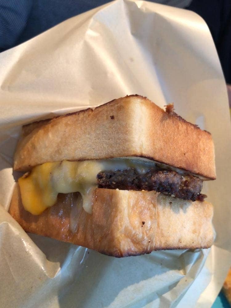 CAIRN's BURGER&GRILL