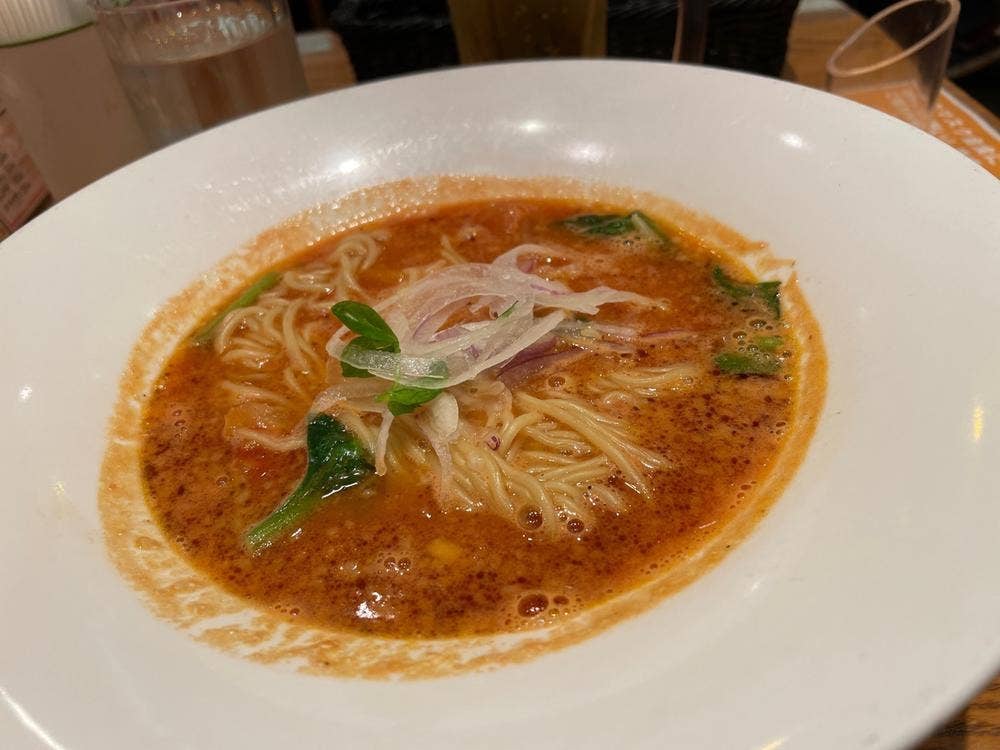 真っ赤ならーめん とまこ 三宮センタープラザ店