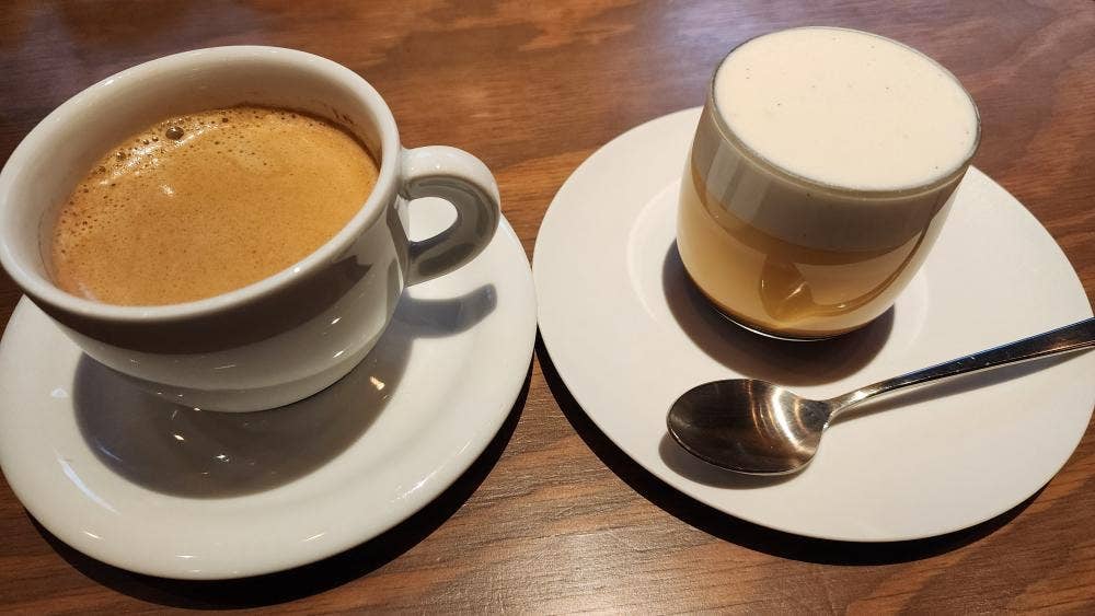 お菓子の家 エミリー・フローゲ