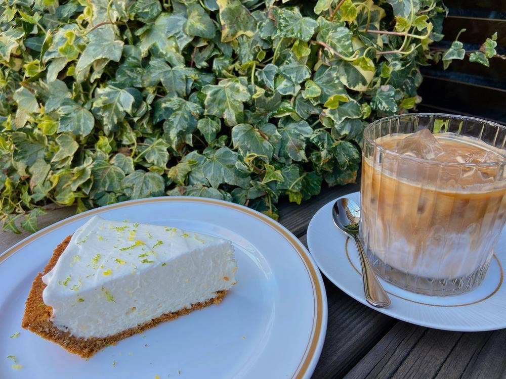 コーヒーテーブル