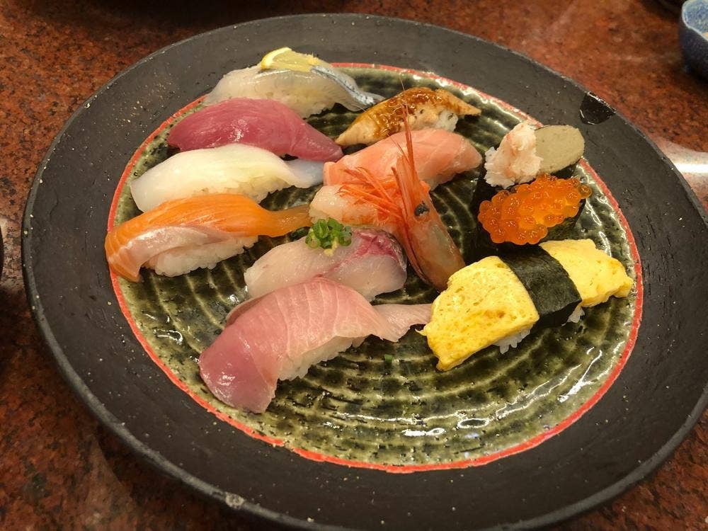 寿司本舗 たまや